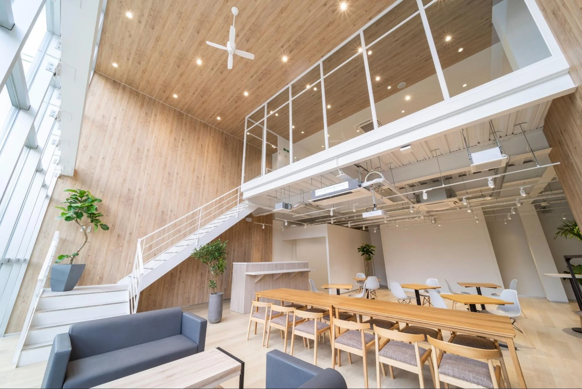 TOKIZAのモダンな内装