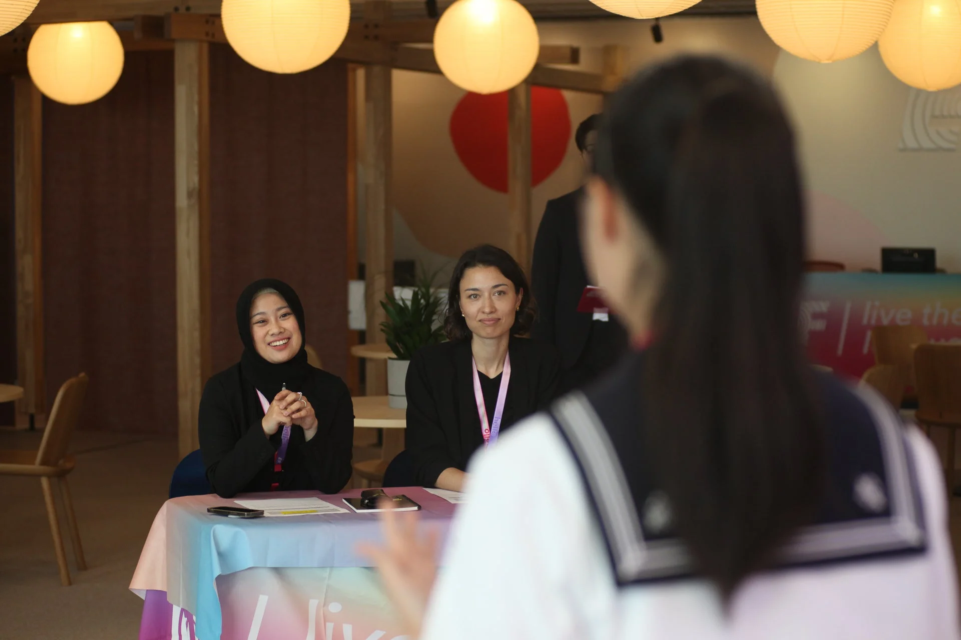 イベント会場での交流