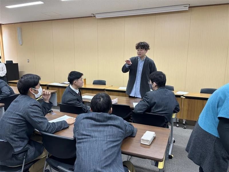 会議、セミナー、勉強会の様子