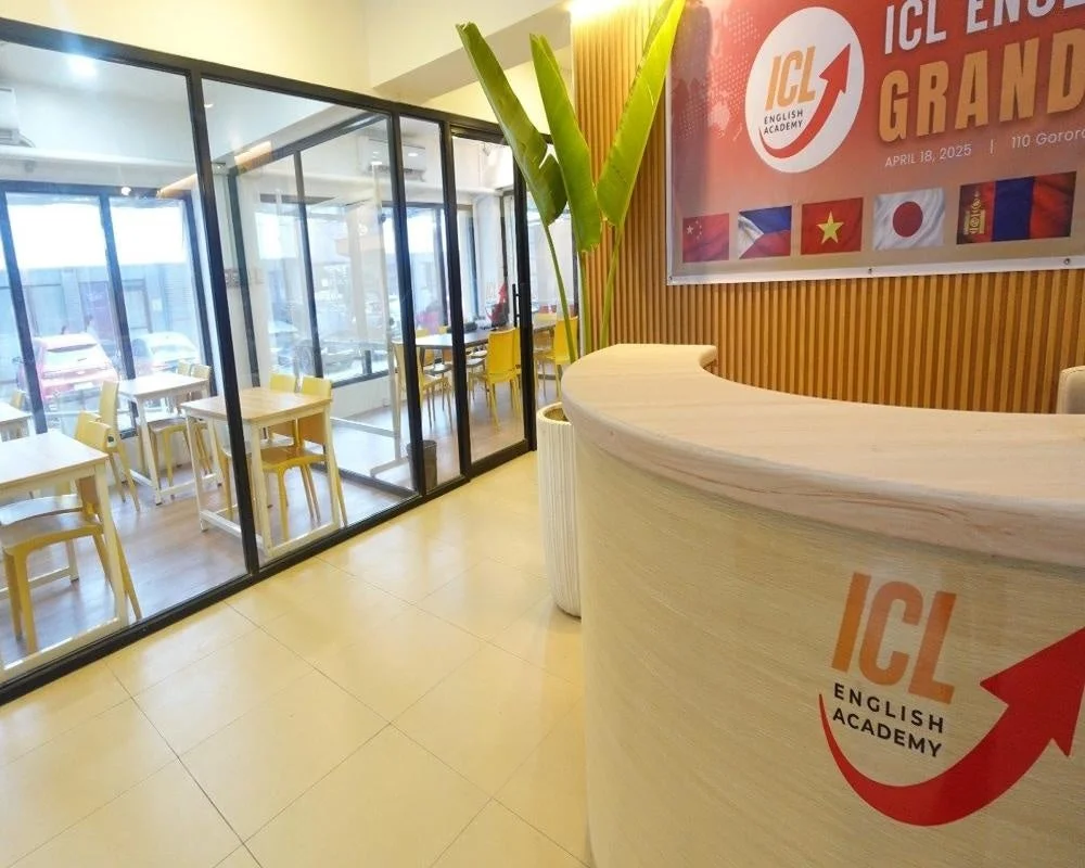 ICL English Academyの受付と教室エリア
