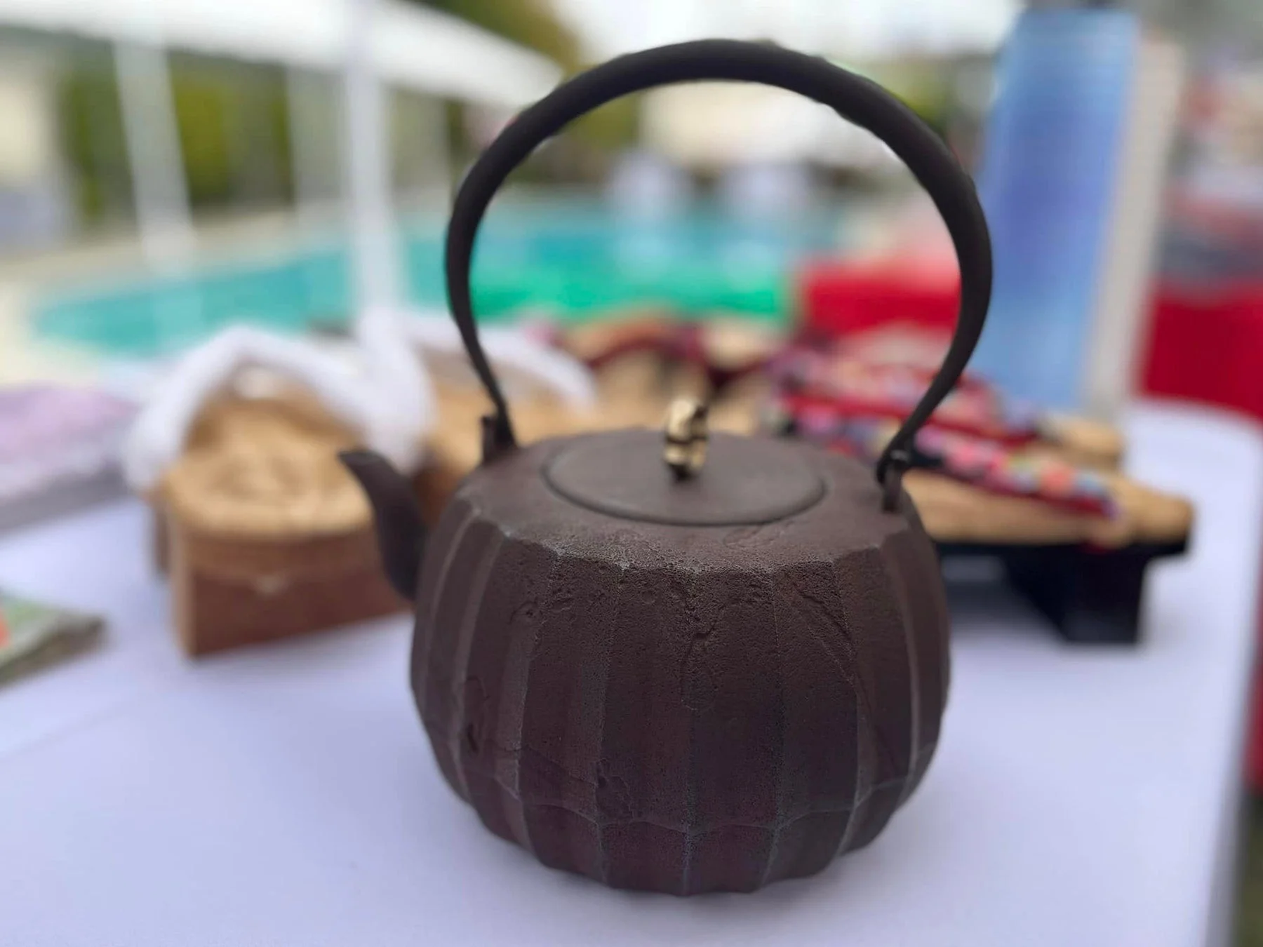 日本の伝統的な鉄瓶