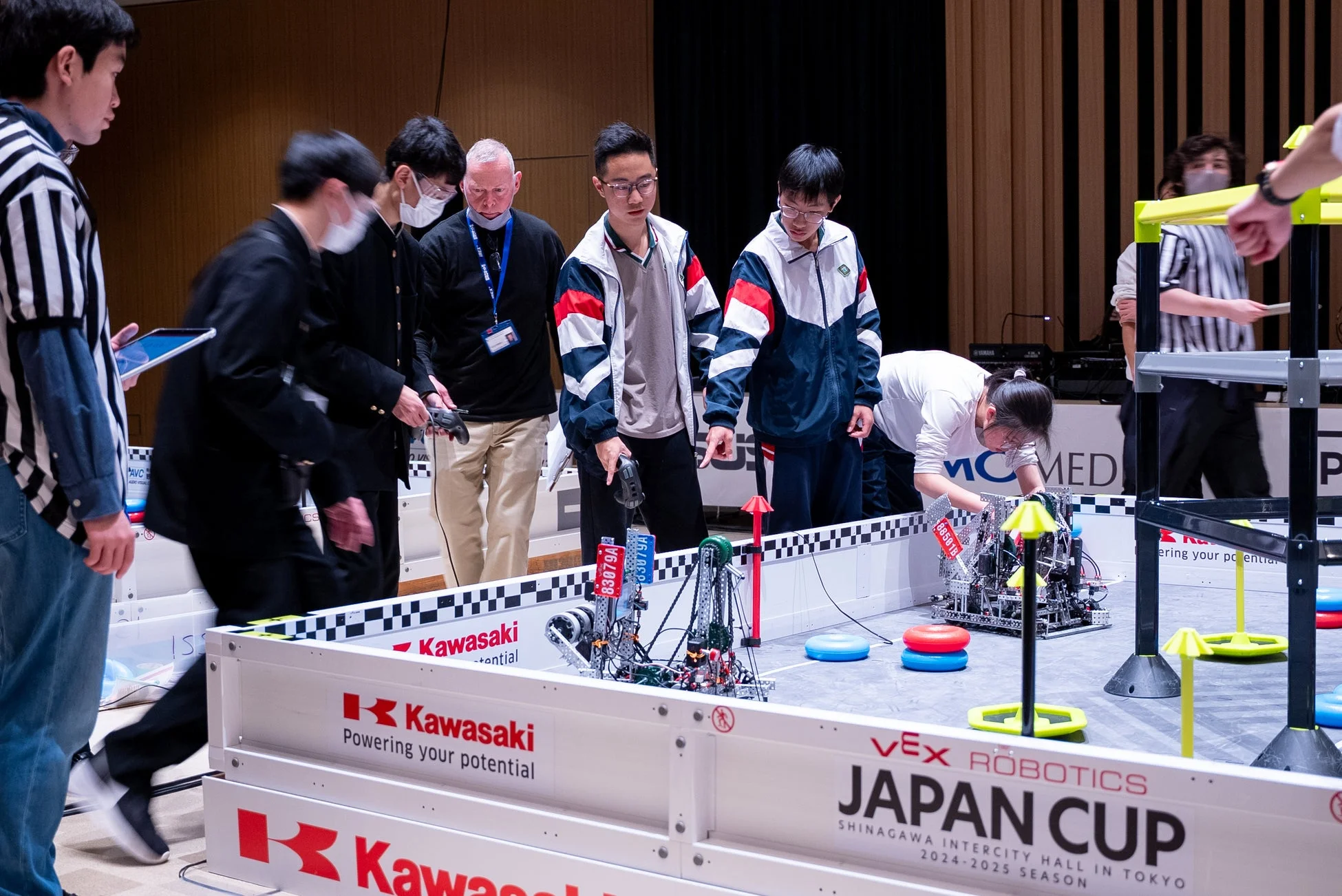 VEXロボティクスジャパンカップの競技風景