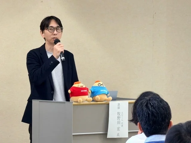 講演中の牧野田宏氏