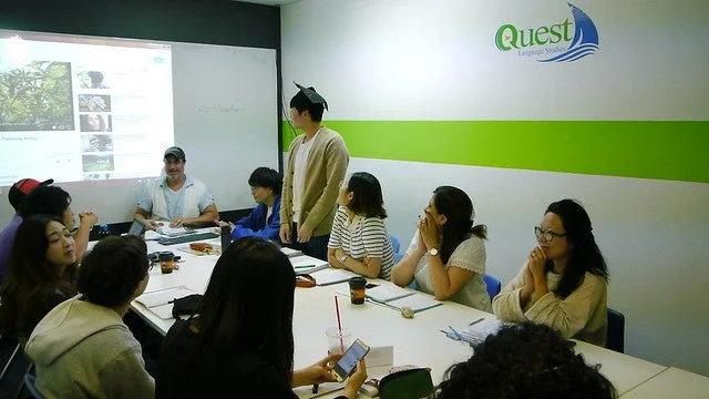 授業を受ける学生たち