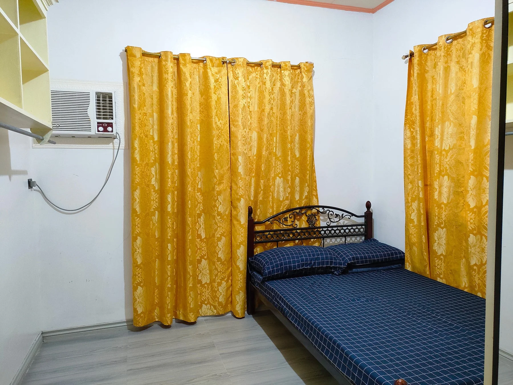 ホームステイ先の寝室