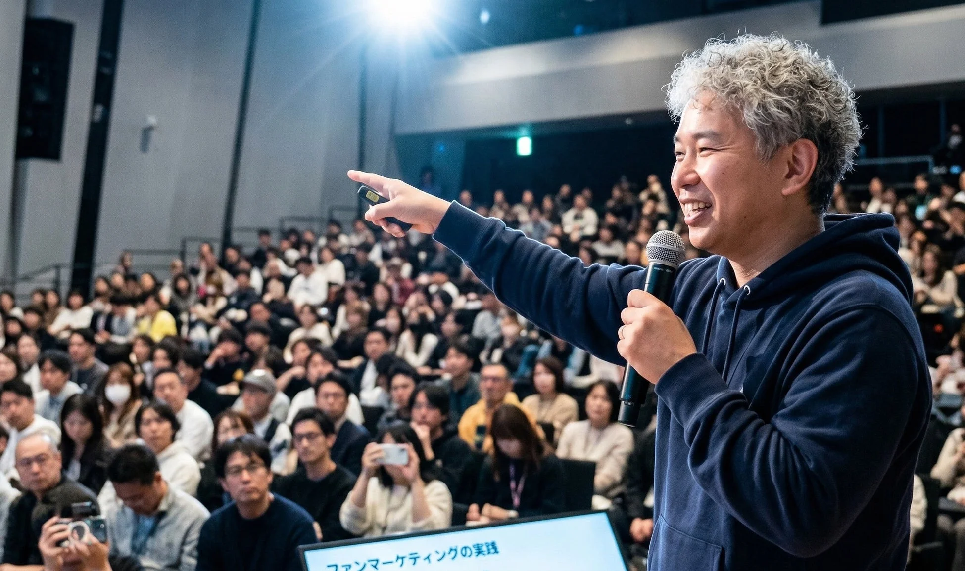 講演中の田中恒行氏