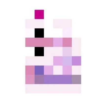 ピンク、紫、黒、白のピクセルブロックで構成された抽象的なデジタルアートワーク。縦長のブロック状の形状で、上部にはマゼンタの点が配置されています。