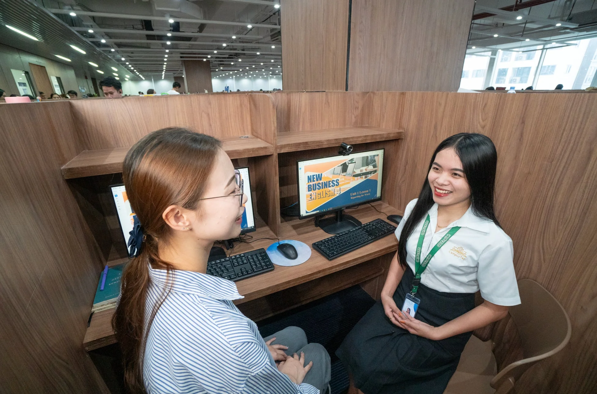 学習センターでの英語レッスン風景