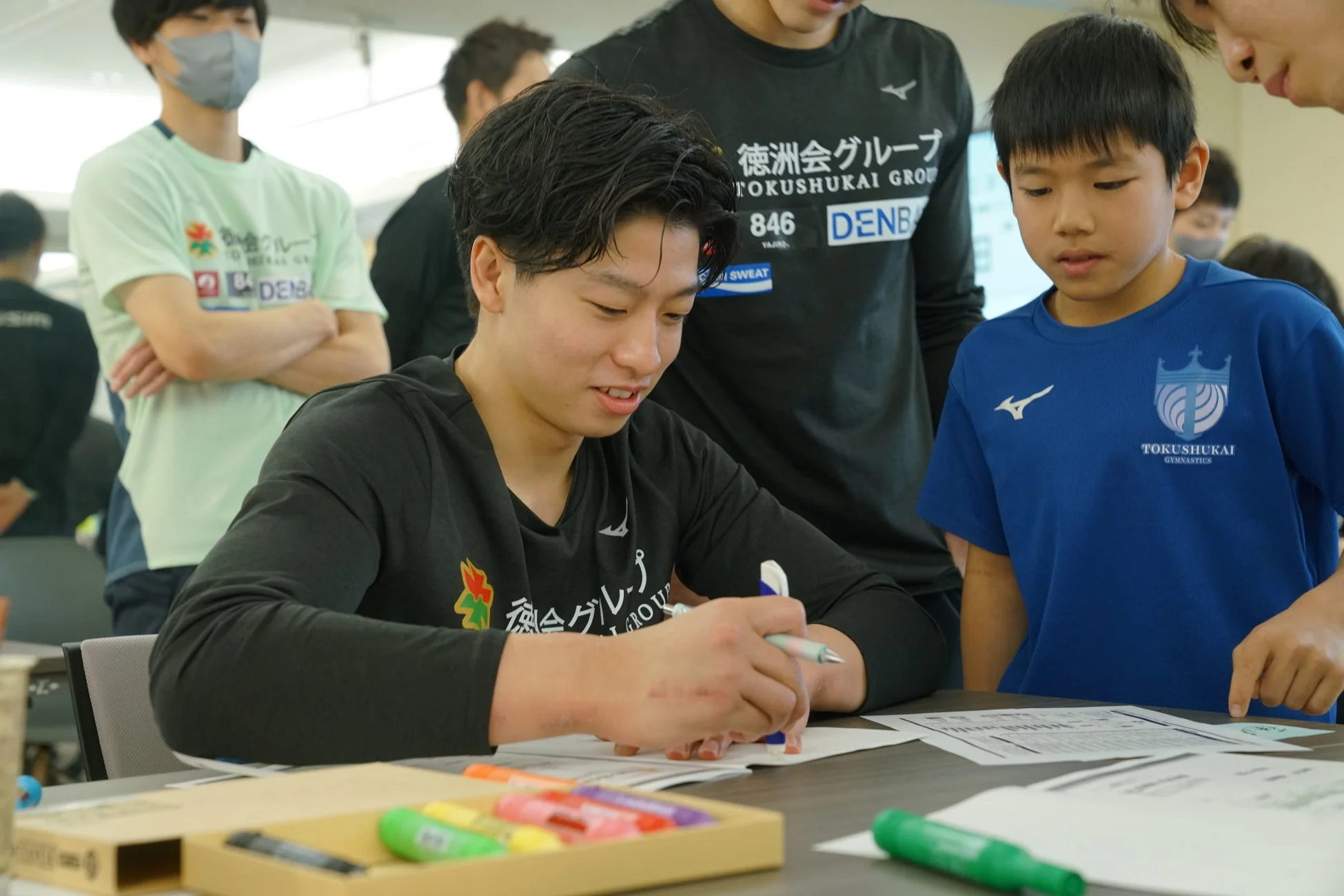 ワークショップで学ぶ選手たち
