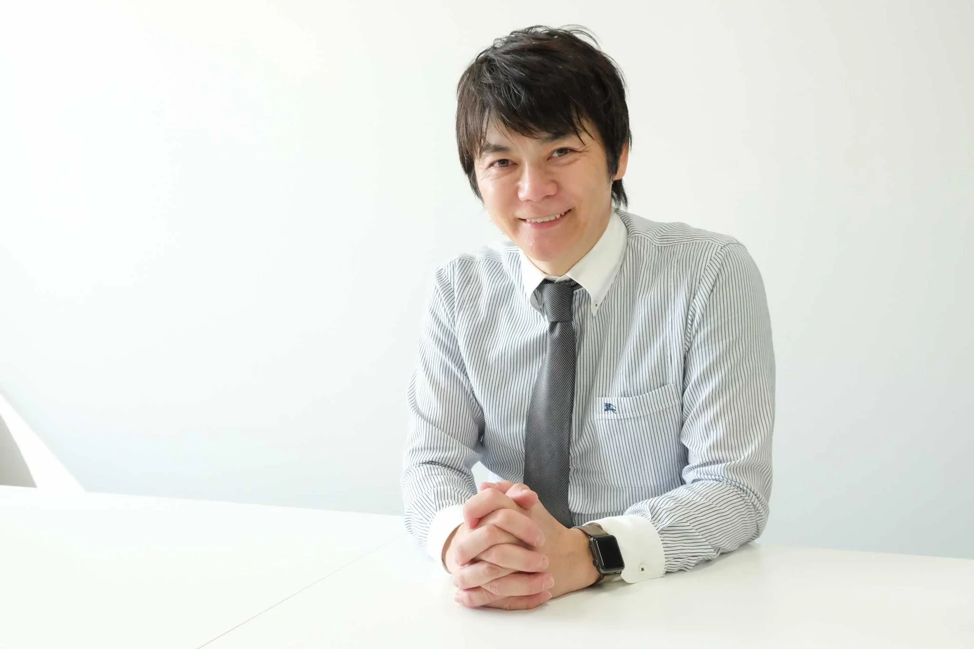 堀田秀吾氏の顔写真