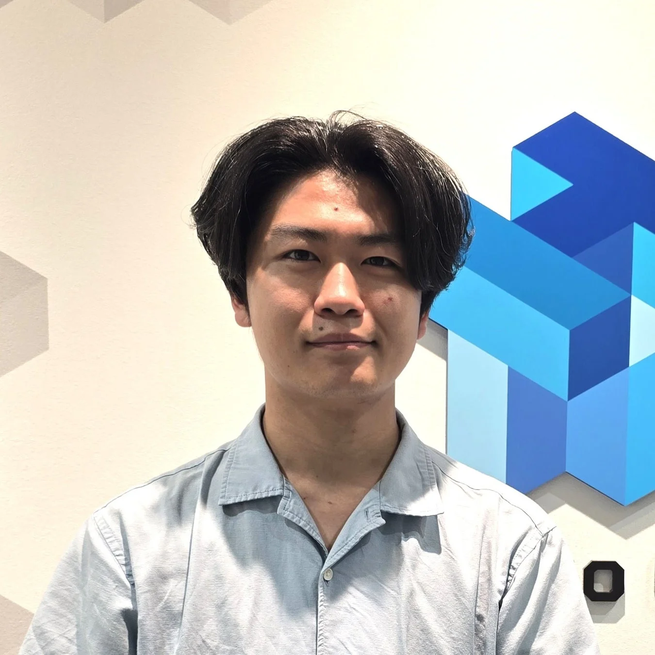 矢崎 麦 氏