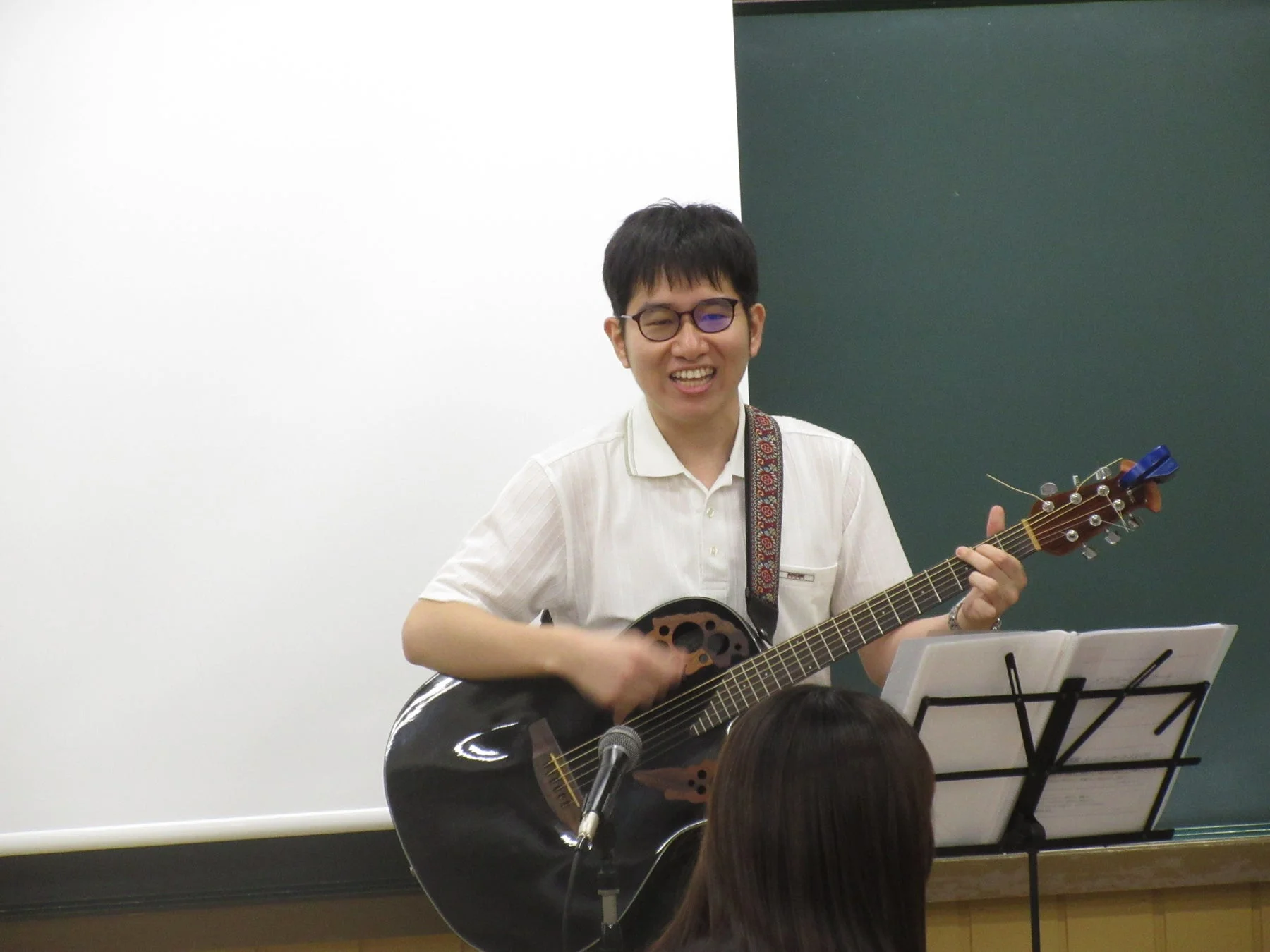 ギター演奏のパフォーマンス