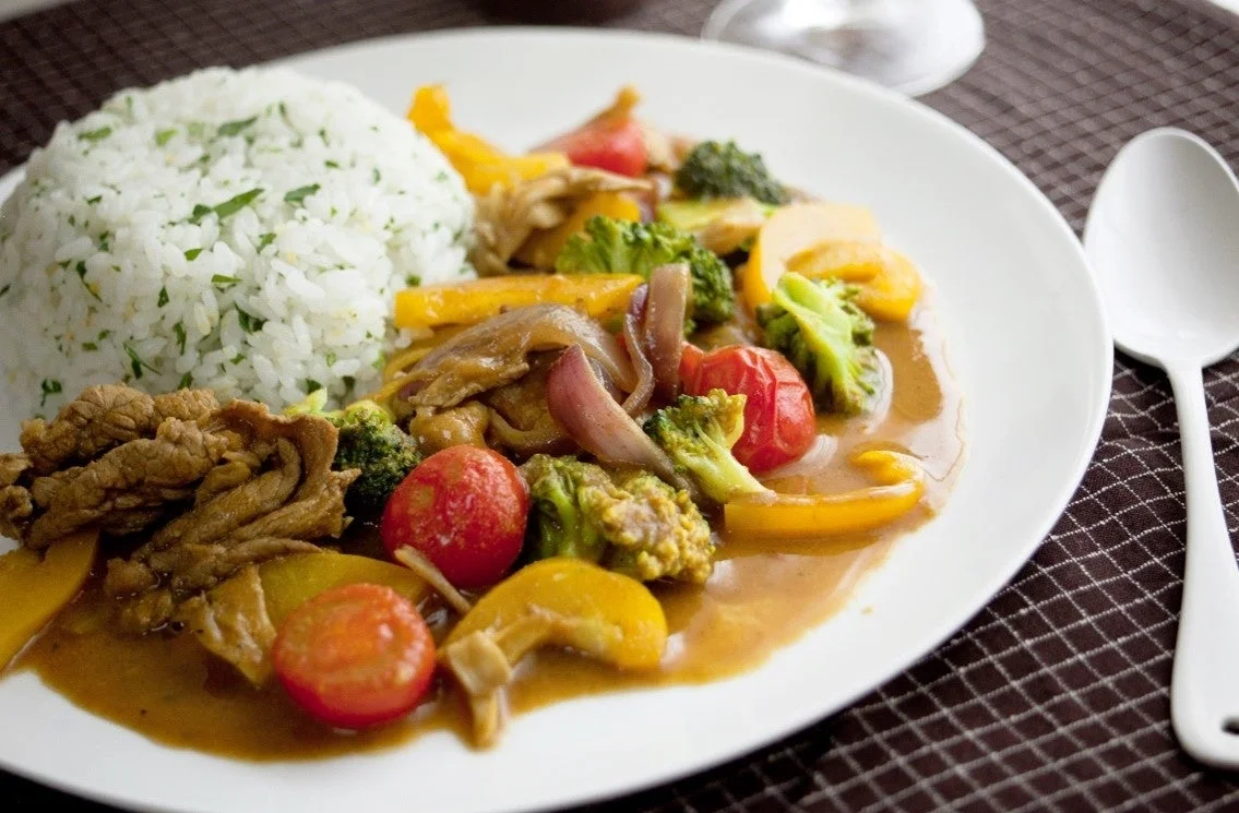 カレー料理の画像