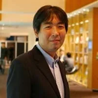アットドウス株式会社の代表者
