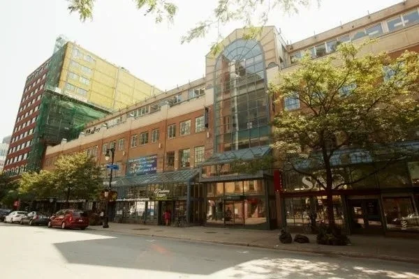 建物,都市,街路,建築,店舗,建設現場,木々,車,昼間,ダウンタウン,ショッピングモール