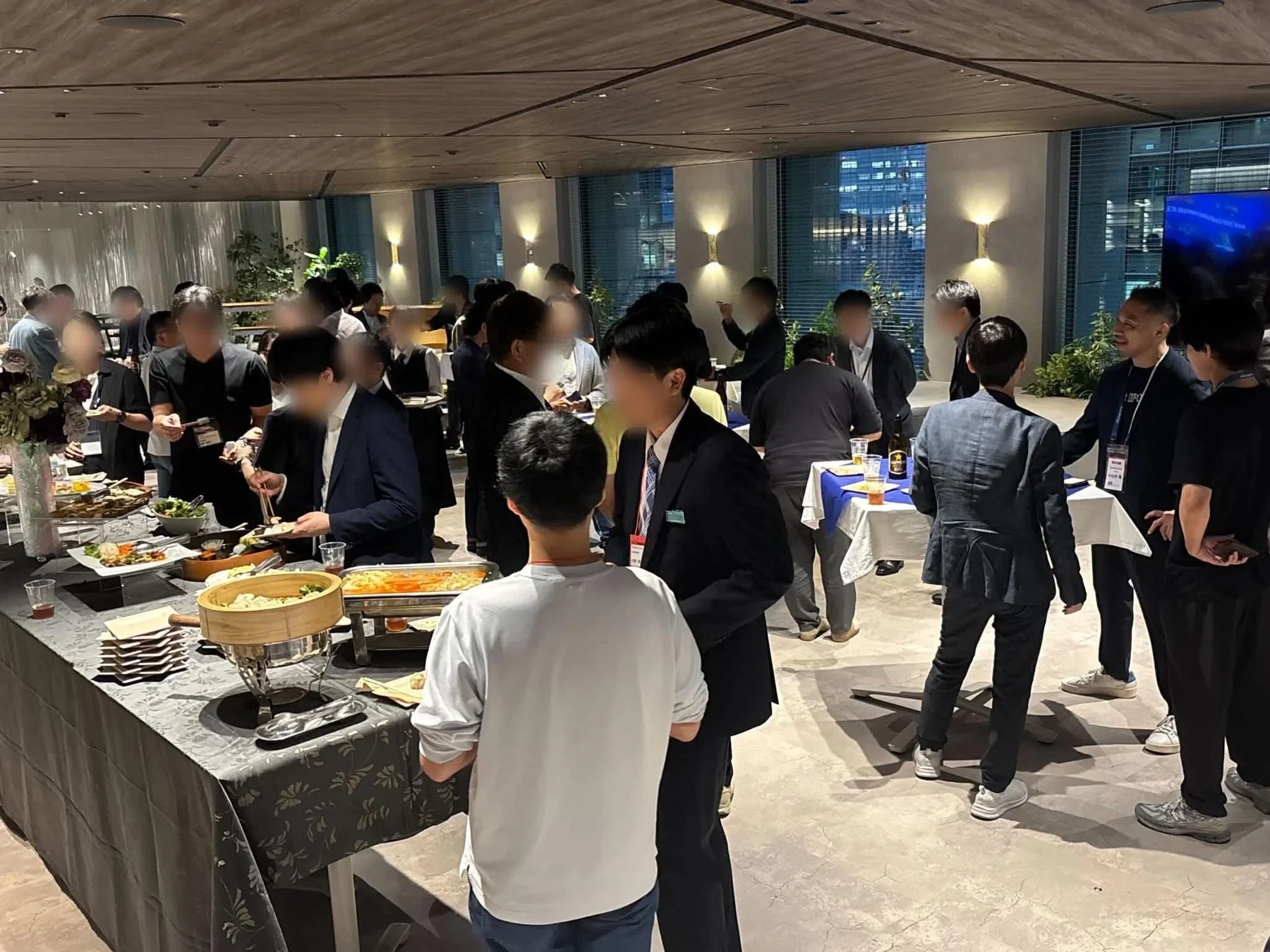 懇親会の様子